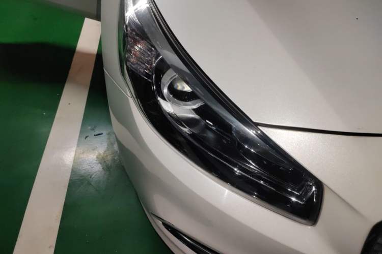 Used Kia K4 2014 1.8L Automatic GLS Right Front Headlight