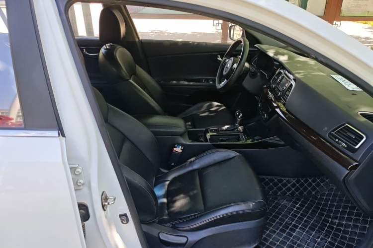 Used Kia K4 2014 1.8L Automatic GLS Right Front Seat