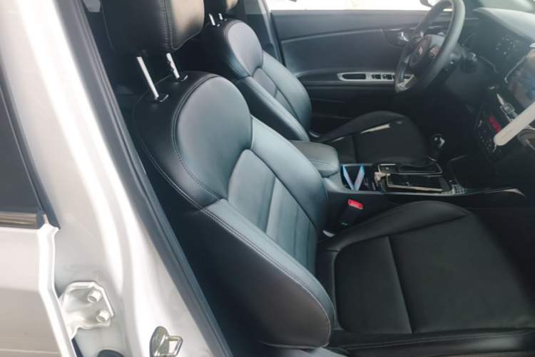 Used Kia K4 2014 1.8L Automatic GLS Right Front Seat