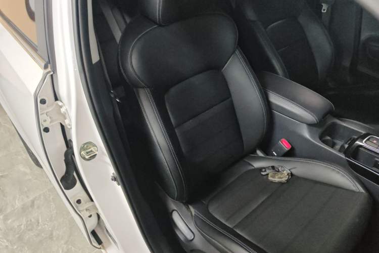 Used Kia K4 2014 1.8L Automatic GLS Right Front Seat
