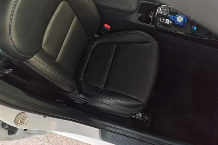 Used Kia K4 2014 1.8L Automatic GLS Right Front Seat
