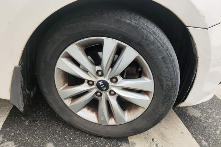 Used Kia K4 2014 1.8L Automatic GL Right Front Wheel Hub