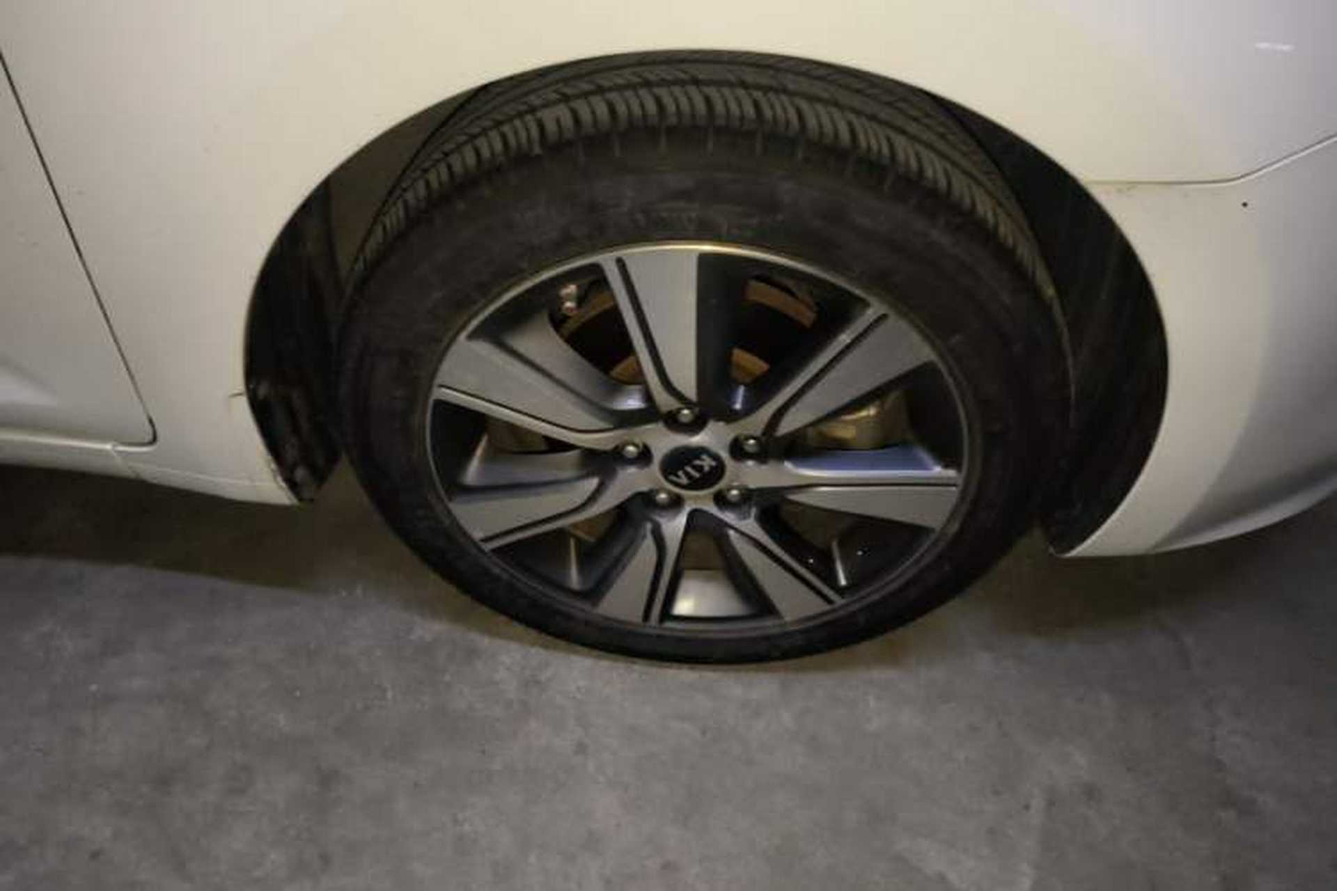 Used Kia K4 2014 1.6T Automatic Turbo Right Front Wheel Hub