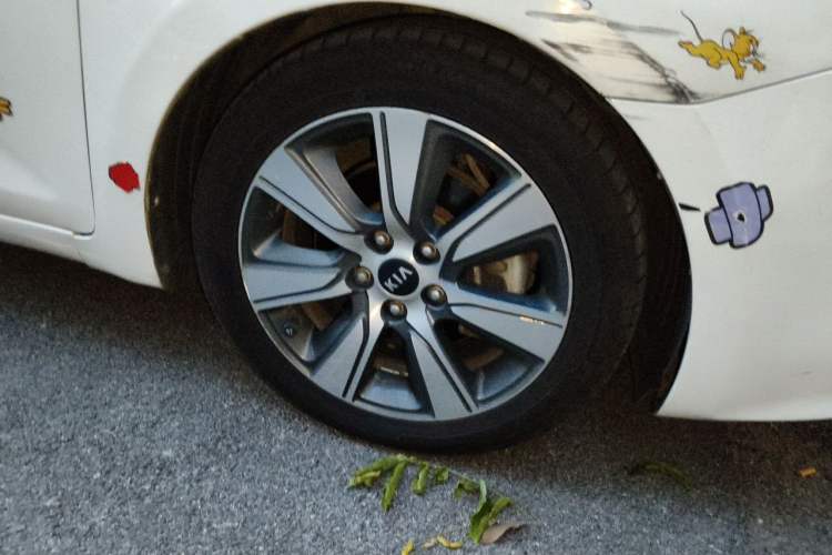Used Kia K4 2014 1.6T Automatic Turbo Right Front Wheel Hub
