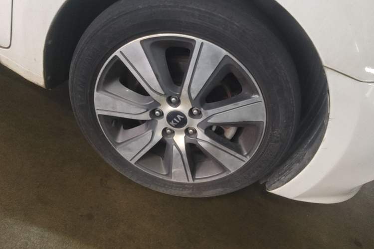 Used Kia K4 2014 1.6T Automatic Turbo Right Front Wheel Hub