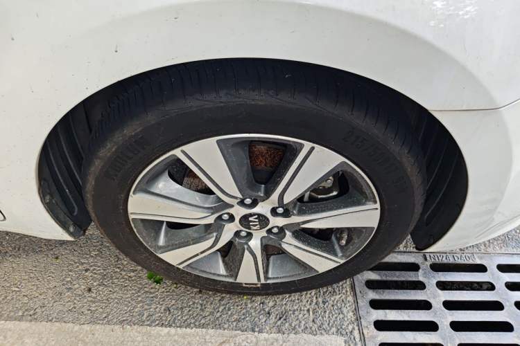 Used Kia K4 2014 1.6T Automatic Turbo Right Front Wheel Hub