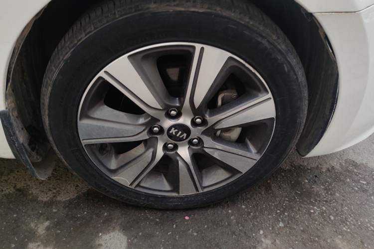 Used Kia K4 2014 1.6T Automatic Turbo Right Front Wheel Hub