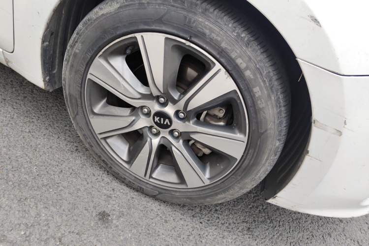 Used Kia K4 2014 1.6T Automatic Turbo Right Front Wheel Hub