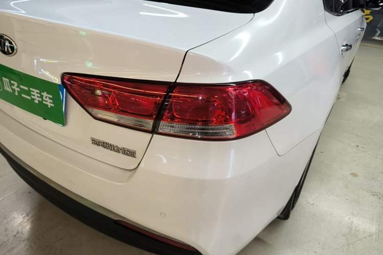 Used Kia K4 2014 1.8L Automatic GLS Right Rear Taillight