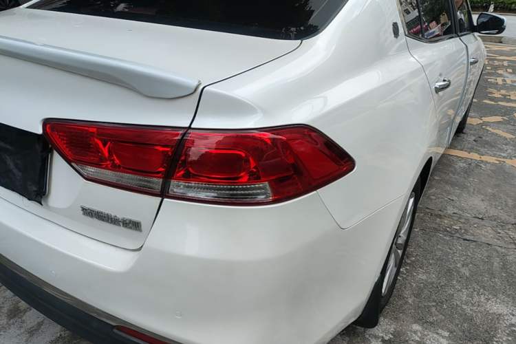 Used Kia K4 2014 1.8L Automatic GLS Right Rear Taillight
