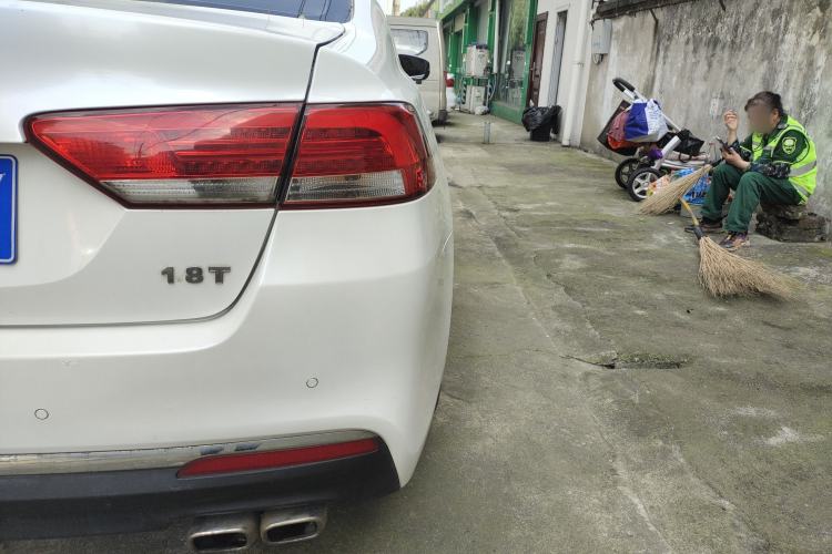 Used Kia K4 2014 1.8L Automatic DLX Right Rear Taillight