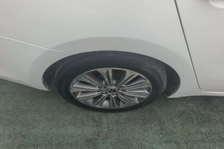 Used Kia K4 2014 1.8L Automatic DLX Right Rear Wheel Hub