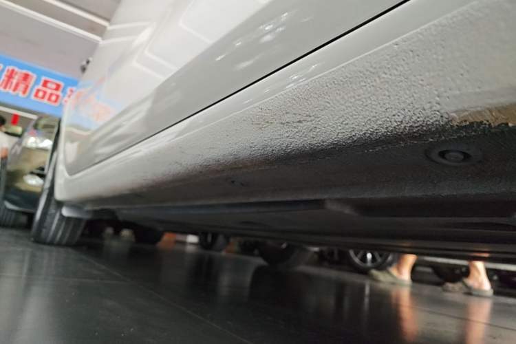Used Kia K4 2014 1.8L Automatic GLS Right Side Sill