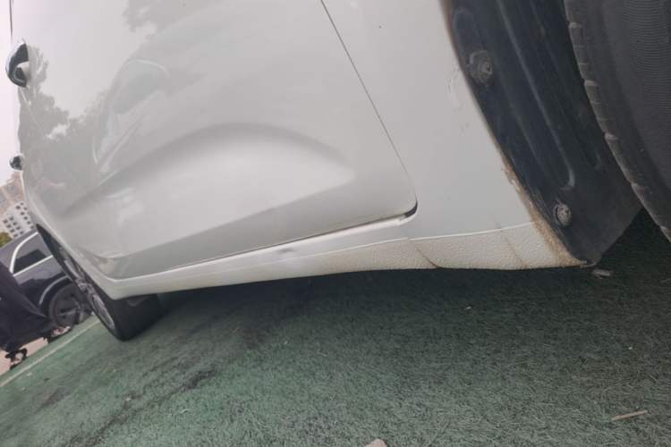 Used Kia K4 2014 1.8L Automatic DLX Right Side Sill