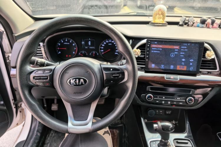 Used Kia K4 2014 1.8L Automatic GLS Steering Wheel