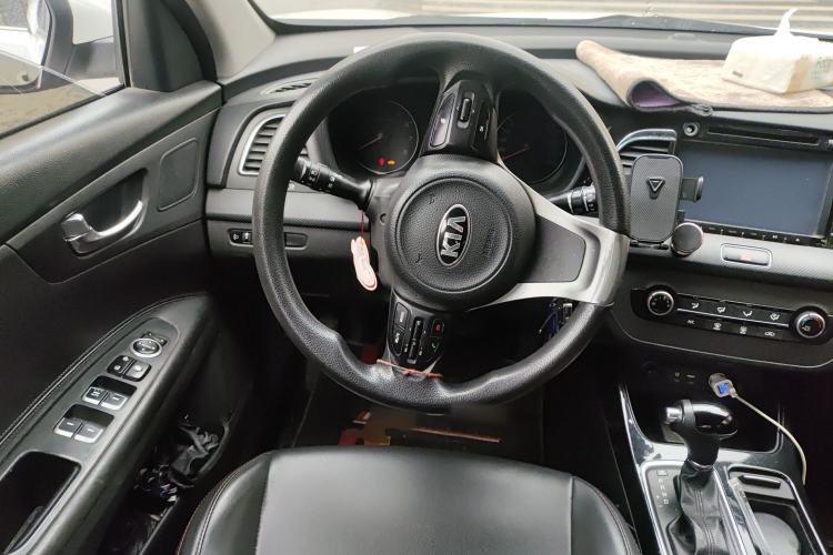 Used Kia K4 2014 1.8L Automatic GL Steering Wheel