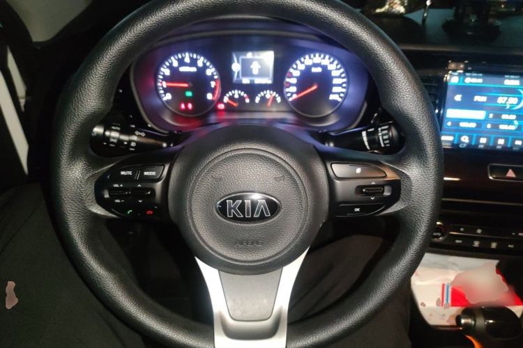Used Kia K4 2014 1.8L Automatic GLS Steering Wheel