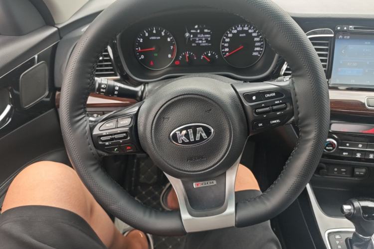 Used Kia K4 2014 1.6T Automatic Turbo Steering Wheel