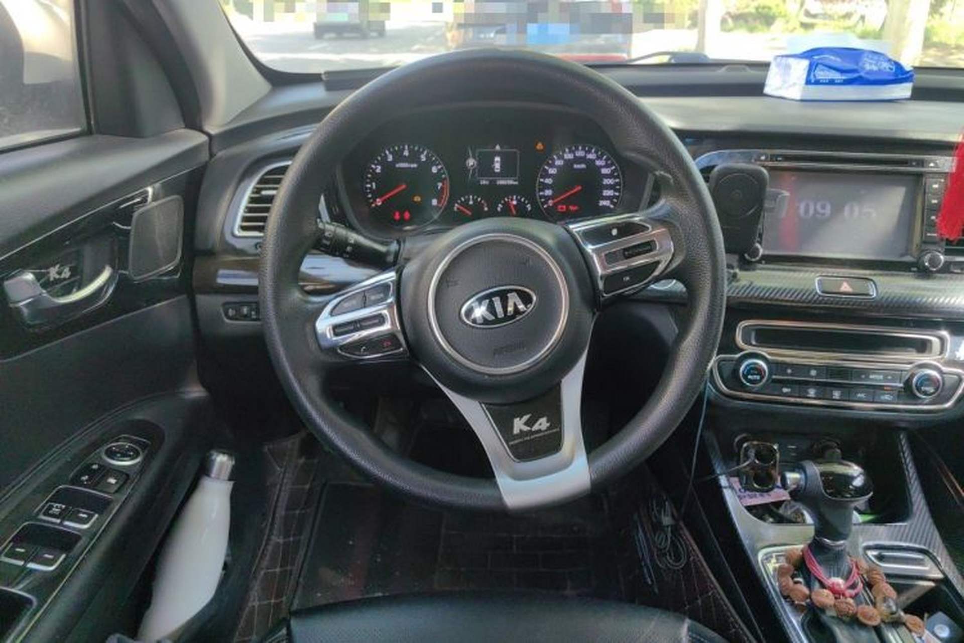 Used Kia K4 2014 1.8L Automatic GLS Steering Wheel