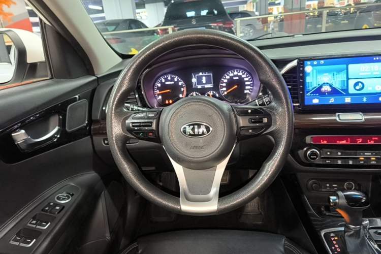 Used Kia K4 2014 1.8L Automatic GLS Steering Wheel