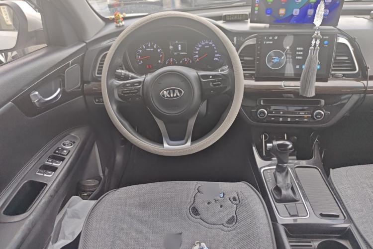 Used Kia K4 2014 1.8L Automatic GLS Steering Wheel