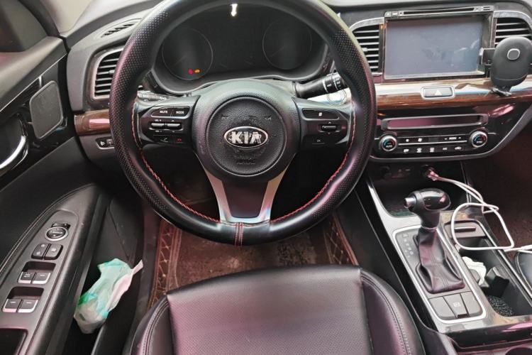 Used Kia K4 2014 1.8L Automatic GLS Steering Wheel