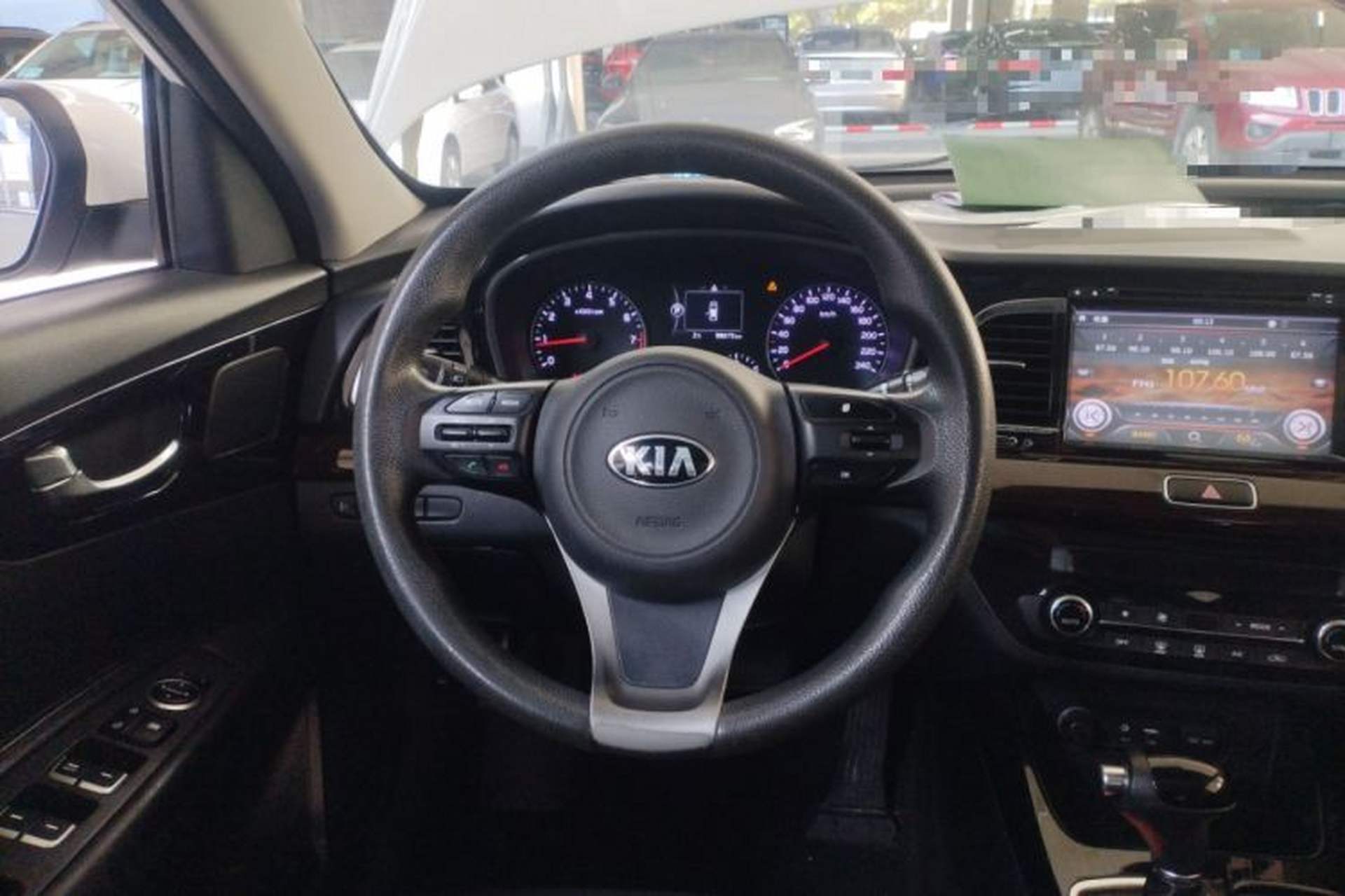 Used Kia K4 2014 1.8L Automatic GLS Steering Wheel