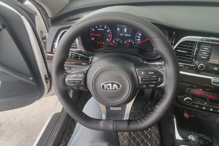Used Kia K4 2014 1.6T Automatic Turbo Steering Wheel
