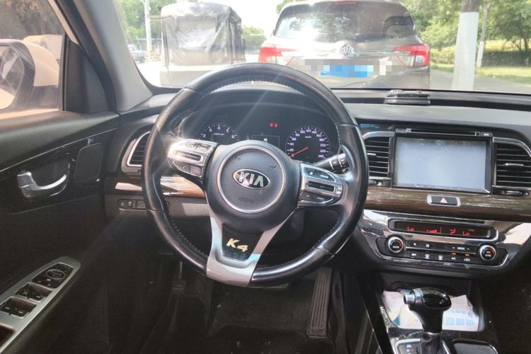 Used Kia K4 2014 1.8L Automatic DLX Steering Wheel