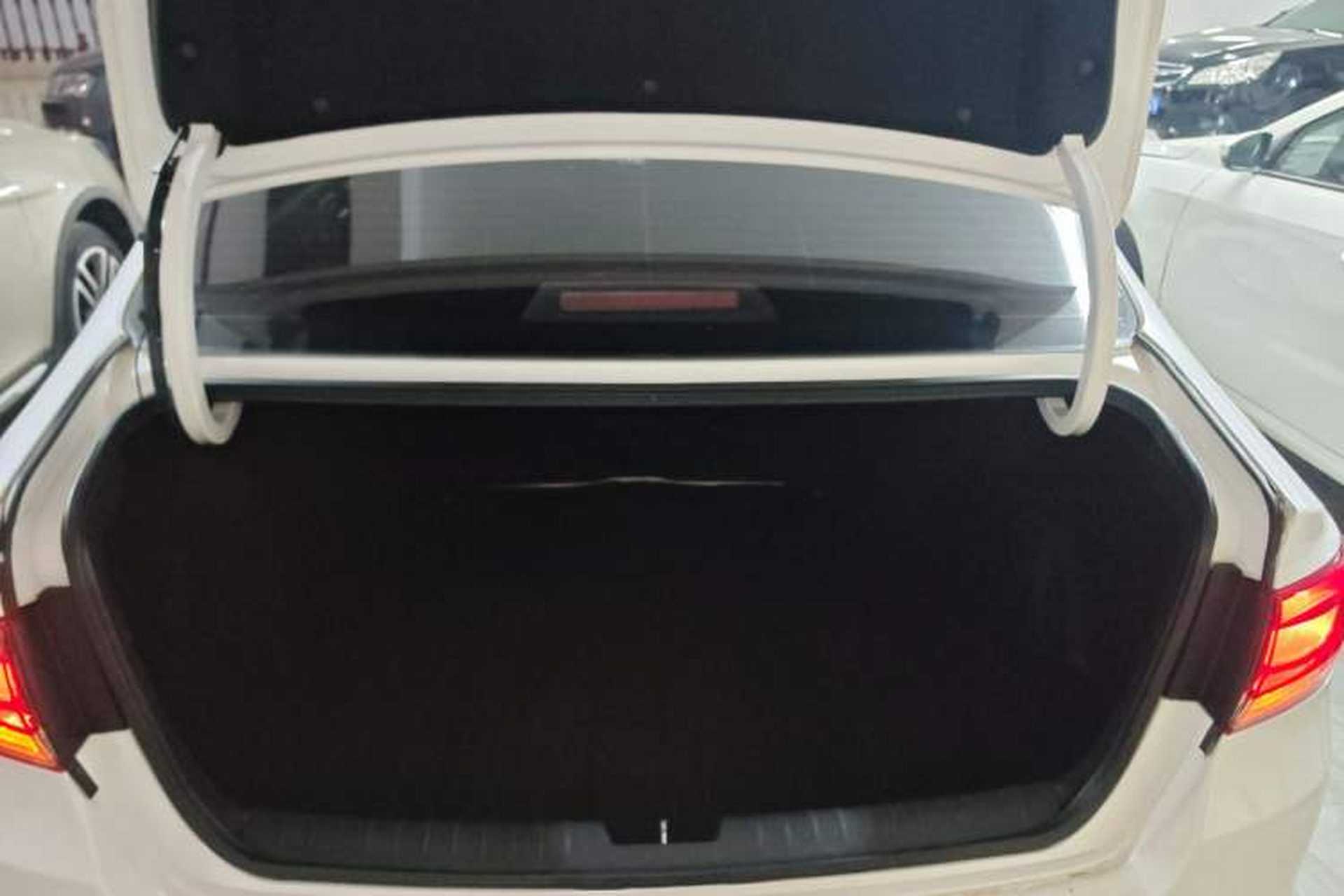 Used Kia K4 2014 1.8L Automatic GLS Trunk