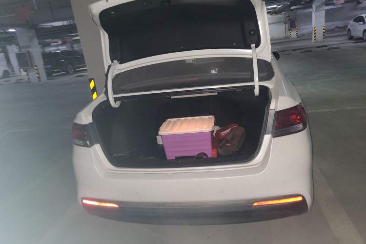 Used Kia K4 2014 1.8L Automatic GLS Trunk