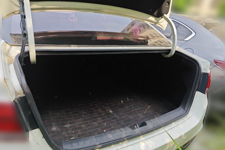 Used Kia K4 2014 1.8L Automatic GLS Trunk