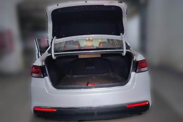 Used Kia K4 2014 1.8L Automatic GLS Trunk