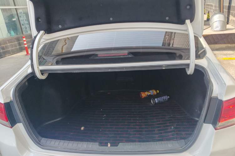 Used Kia K4 2014 1.8L Automatic GLS Trunk