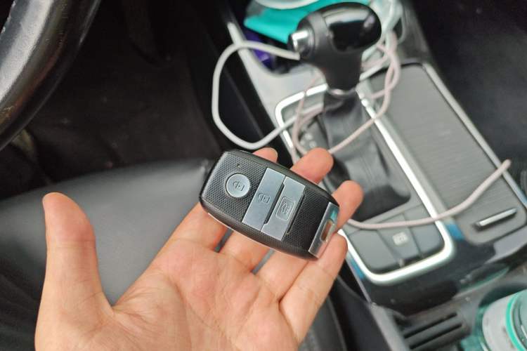 Used Kia K4 2014 1.8L Automatic DLX Vehicle Key