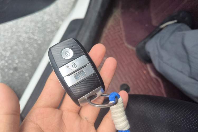 Used Kia K4 2014 1.8L Automatic DLX Vehicle Key