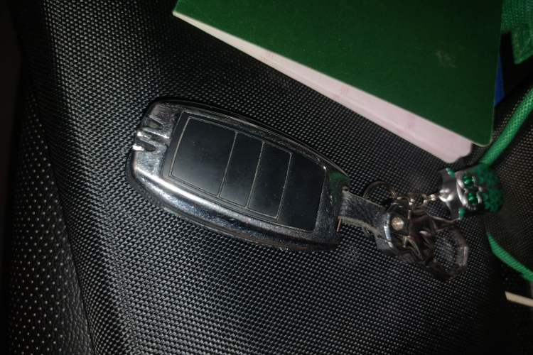 Used Kia K4 2014 1.8L Automatic DLX Vehicle Key