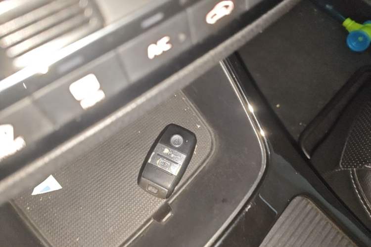 Used Kia K4 2014 1.6T Automatic Turbo Vehicle Key