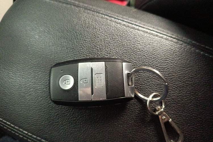 Used Kia K4 2014 1.8L Automatic DLX Vehicle Key
