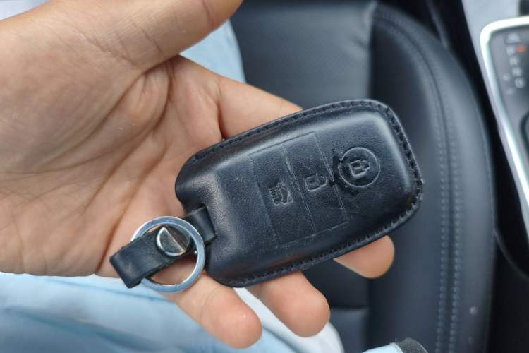Used Kia K4 2014 1.8L Automatic DLX Vehicle Key