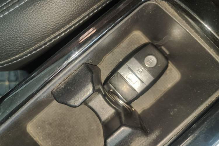 Used Kia K4 2014 1.6T Automatic Turbo Vehicle Key