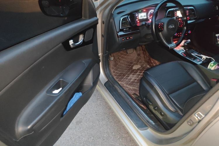 Used Kia K4 2014 1.8L Automatic DLX Driver Seat