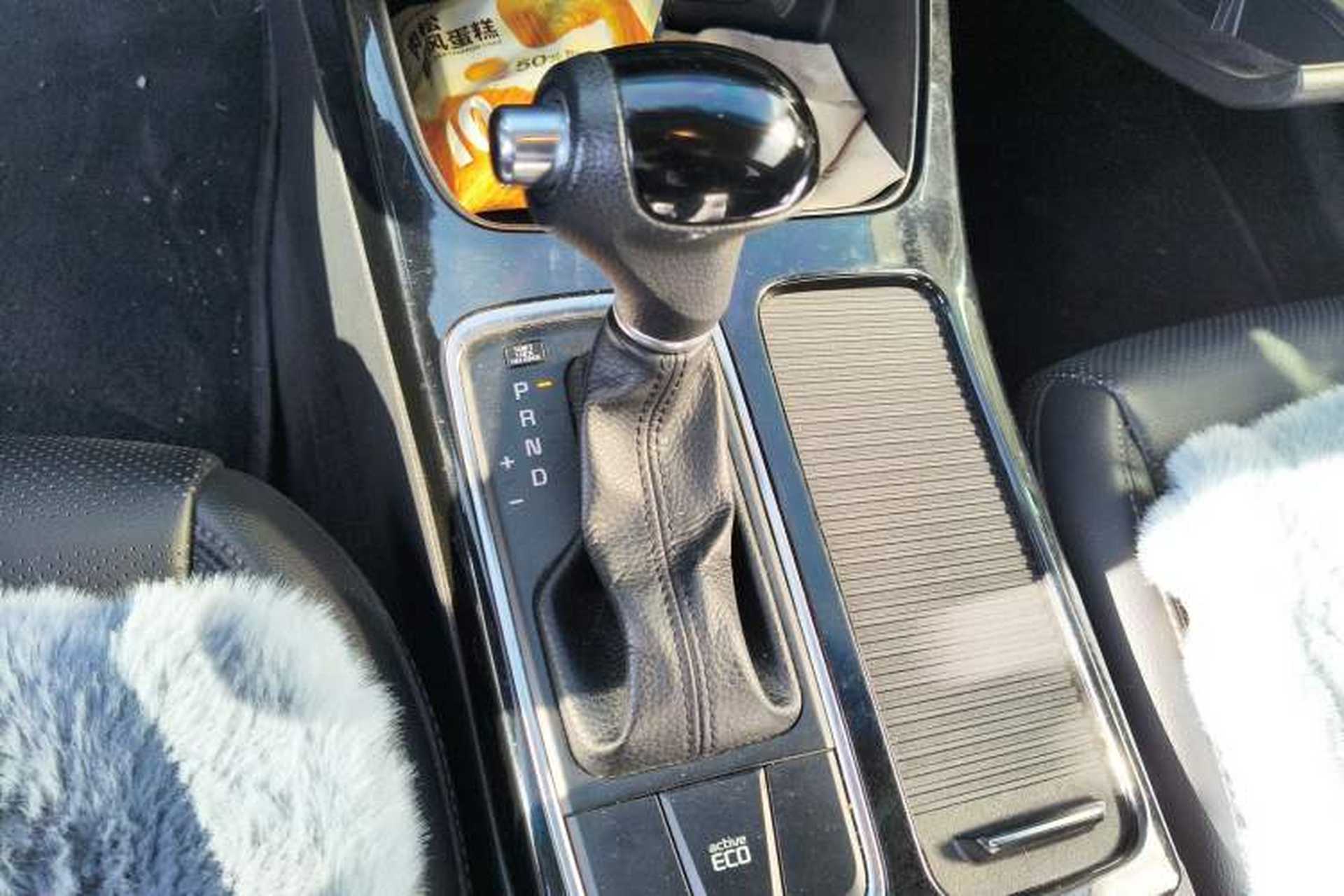 Used Kia K4 2014 1.8L Automatic GLS Gear Lever