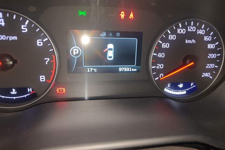 Used Kia K4 2014 1.8L Automatic DLX Odometer Close Up