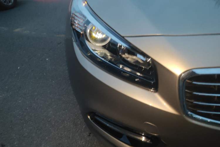 Used Kia K4 2014 1.8L Automatic DLX Right Front Headlight