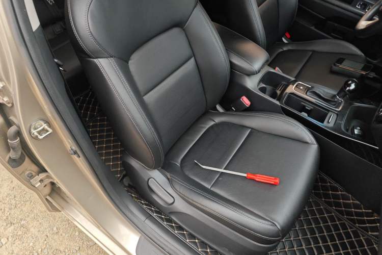 Used Kia K4 2014 1.8L Automatic GLS Right Front Seat