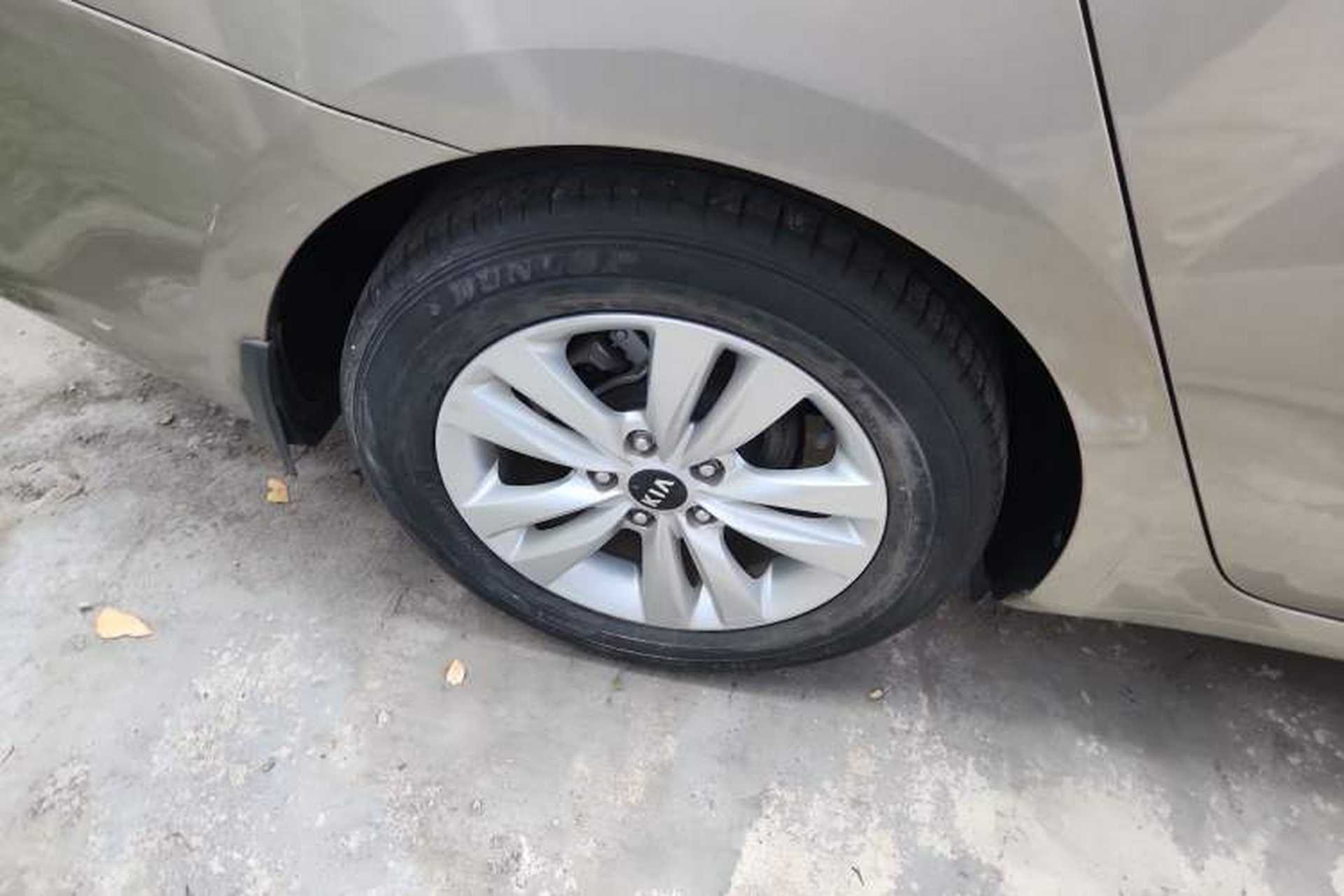 Used Kia K4 2014 1.8L Automatic GLS Right Rear Wheel Hub