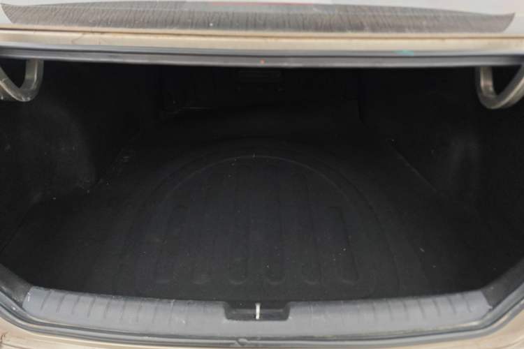 Used Kia K4 2014 1.8L Automatic GLS Trunk