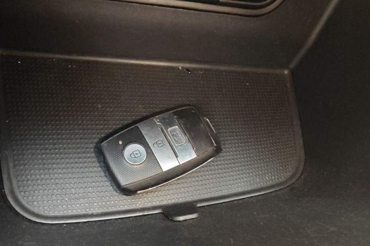 Used Kia K4 2014 1.8L Automatic GLS Vehicle Key