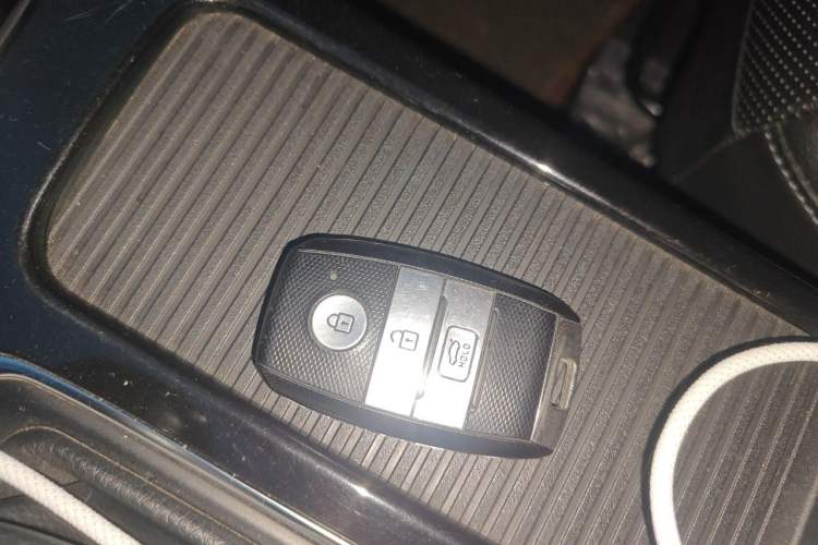 Used Kia K4 2014 1.8L Automatic DLX Vehicle Key